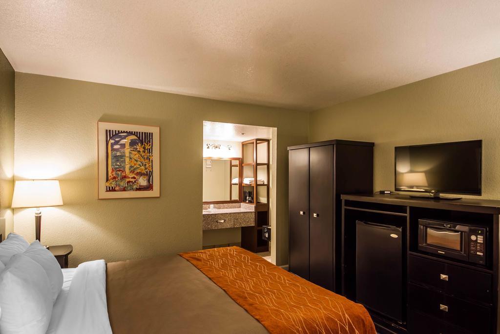 Rancho Cordova Inn Buitenkant foto